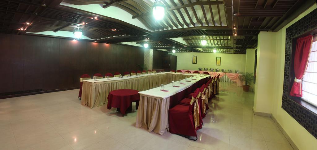 Hotel Grand International Rāipur 外观 照片